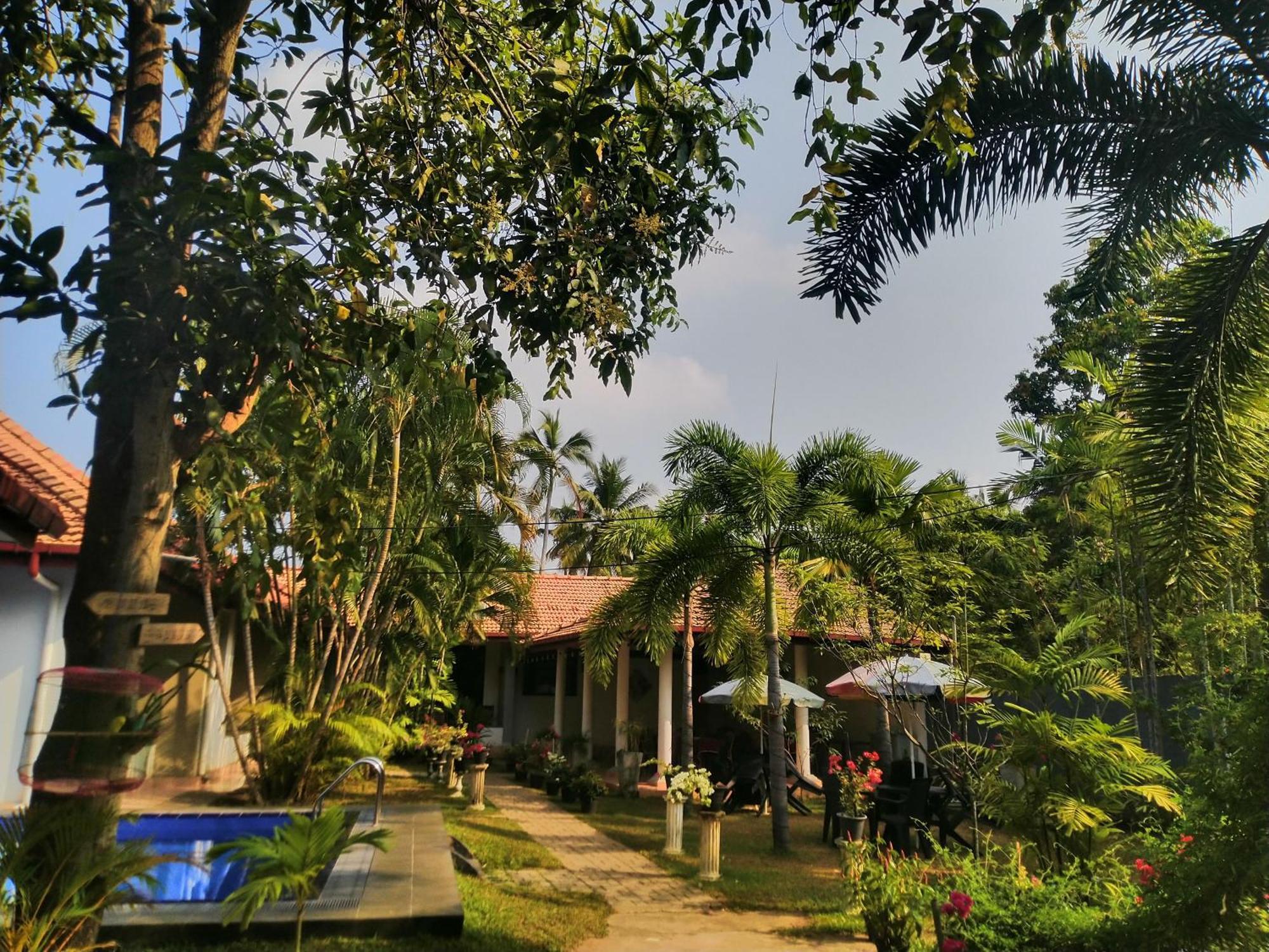 Blue Bell Hotel Negombo Kültér fotó