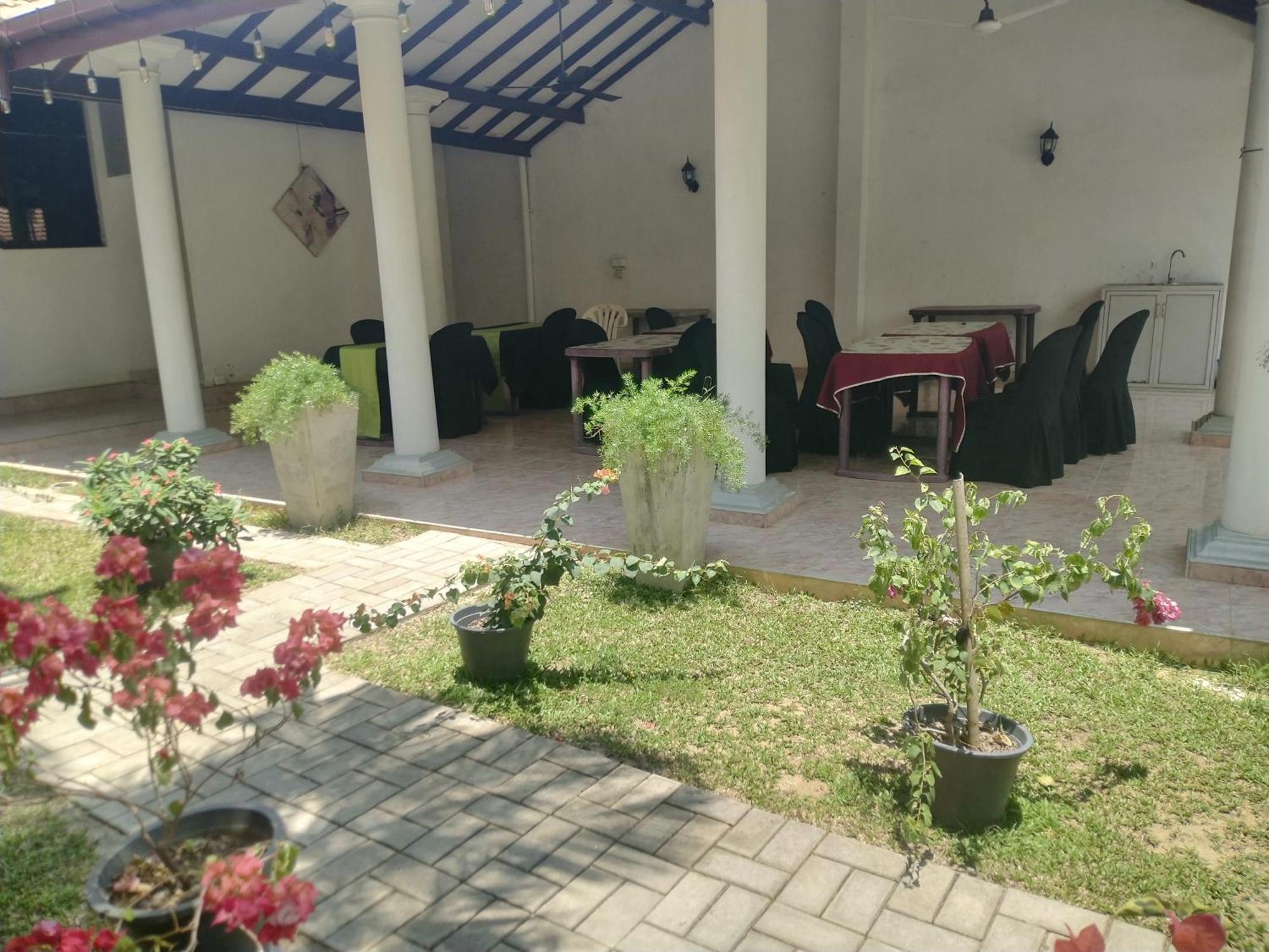 Blue Bell Hotel Negombo Kültér fotó