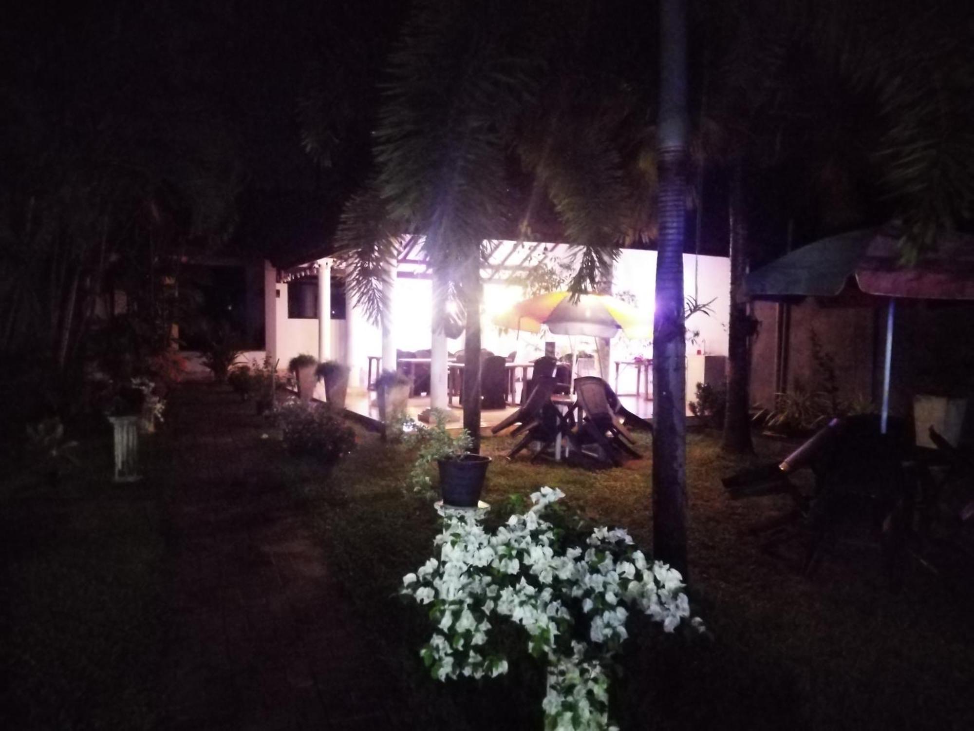 Blue Bell Hotel Negombo Kültér fotó